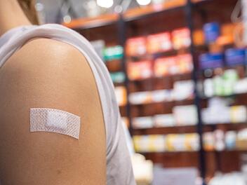 Weitere Corona-Lockerungen in Bayern: Wer gilt als geboostert?