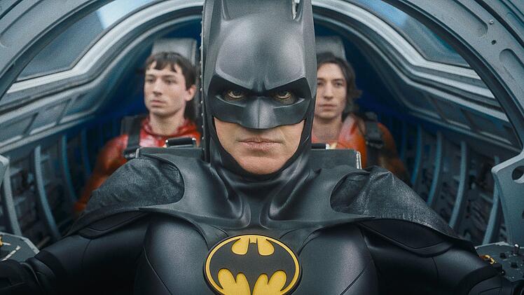 Was für eine Geschichte: Über 30 Jahre nach seinen eigenen "Batman"-Filmen ist Michael Keaton noch einmal im Fledermaus-Kostüm zu sehen.