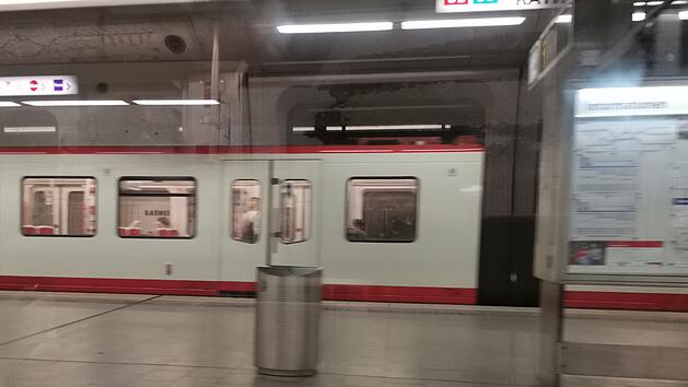 U-Bahn Nürnberg, Haltestelle Rennweg, Bahnhof, Untergrundbahn, Ubahn, VAG, VGN