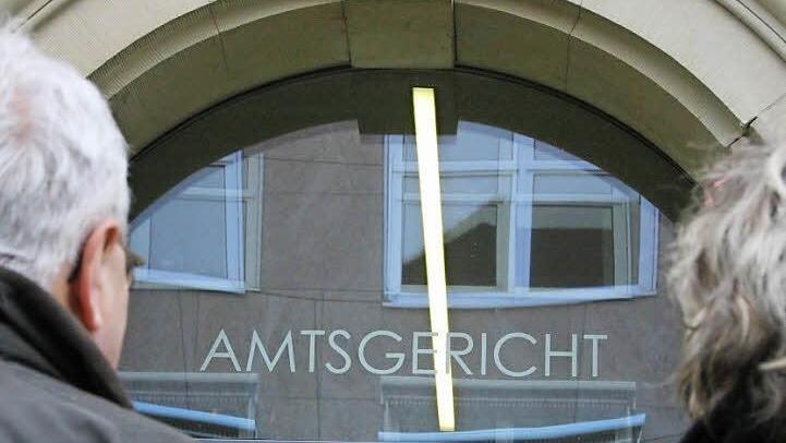 Genugtuung bei den Gläubigern löste ein Urteil am Amtsgericht Bad Kissingen wegen Betrugs gegen Geschäftsfrau Angelika A. im November 2014 aus: 14 Monate Haft ohne Bewährung lautete das Urteil. In der Berufungsverhandlung milderte das Landgericht Schweinfurt das Urteil jedoch erheblich ab. Foto: Ralf Ruppert