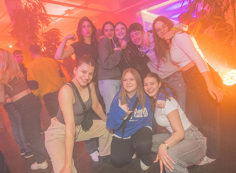 Nach dem einschlagenden Erfolg der ersten Kufa Club Night wurde ausgelassen die 2. Auflage gefeiert.