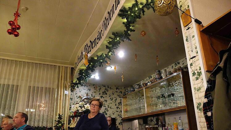Traditionsgemäß gibt es die Schlimpfhofer Bürgerversammlung im Gasthaus Waldesruh. Gerd Schaar