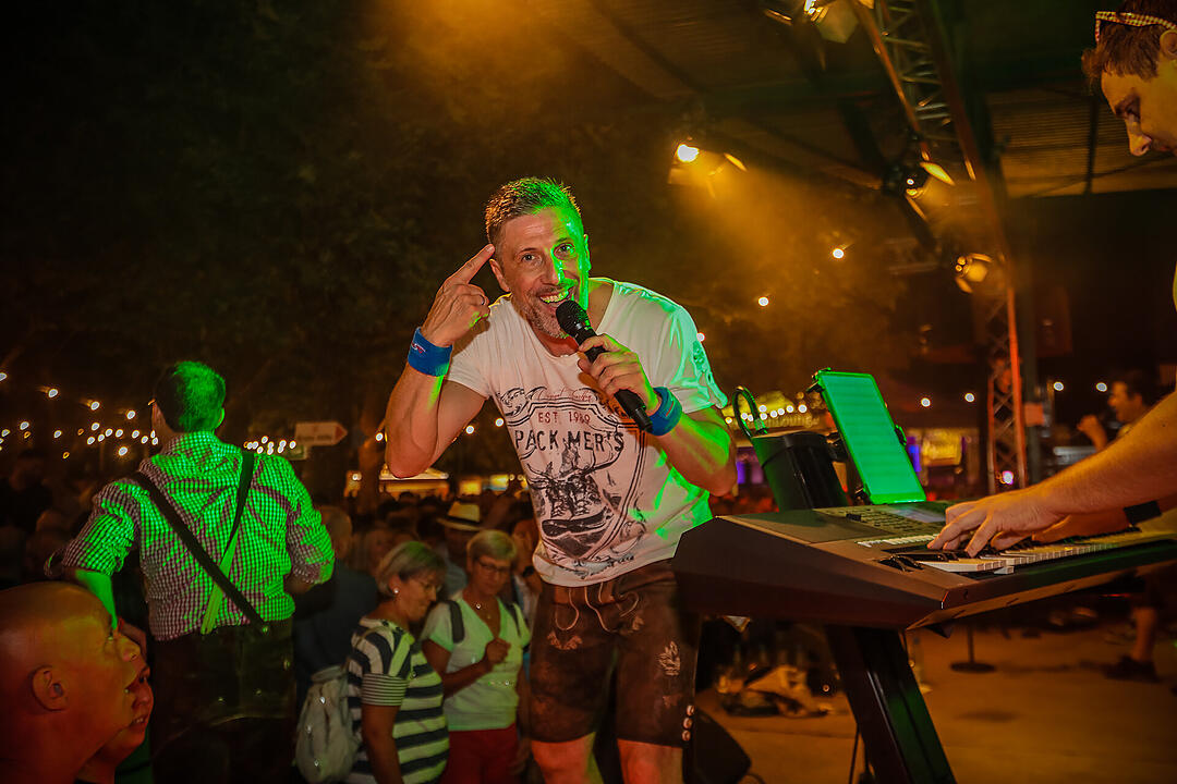 Impressionen vom größten Weinfest in Franken!