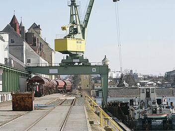 Ein Rückzug der Bahn vom Bamberger Hafen hätte - entgegen erster Befürchtungen - wohl kaum Auswirkungen.  Foto: Matthias Hoch