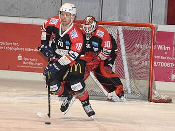 Mikhail Nemirovsky (vorne) und Goalie Benni Dirksen wechseln zusammen mit Anton Zimmer zum Oberligisten Höchstadt.Hopf