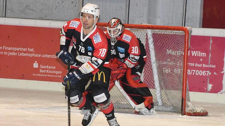 Mikhail Nemirovsky (vorne) und Goalie Benni Dirksen wechseln zusammen mit Anton Zimmer zum Oberligisten Höchstadt.Hopf