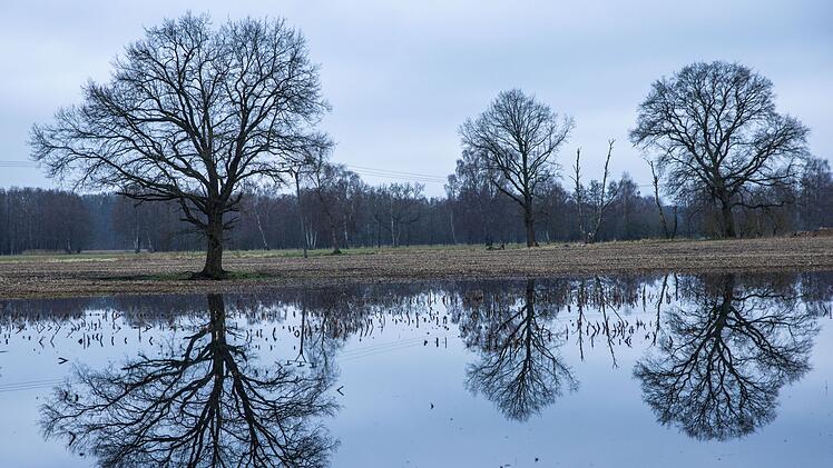 &Uuml;berflutete Felder verz&ouml;gern anstehende Feldarbeiten