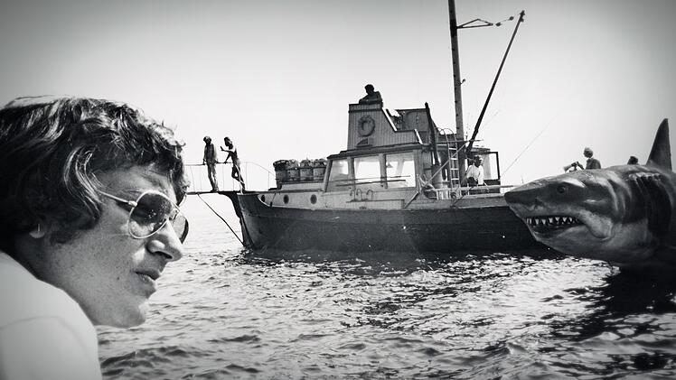 "Der weiße Hai", im Original "Jaws", setzte Filmmaßstäbe. Auch Regisseur Steven Spielberg (Bild) hat sein ganz persönliches Hai-Trauma davongetragen. National Geographic setzt dem Kult-Horror zum 50. Geburtstag ein dokumentarisches Denkmal. Die deutsche TV-Premiere ist am Samstag, 12. Juli, 20.20 Uhr auf National Geographic.