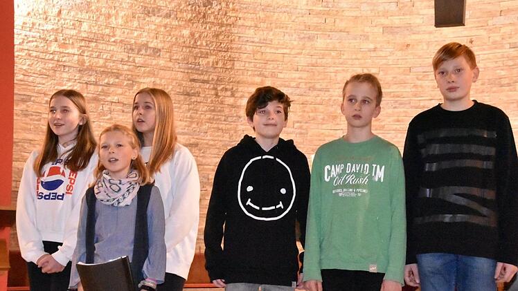 Das Gesangsensemble mit "A Million Dreams"  Uschi Prawitz