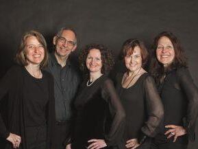 Das Stockheimer Vokalensemble "Take Five" gastiert am 24. August im Kloster Wechterswinkel. Foto:  Rudolf Weinert