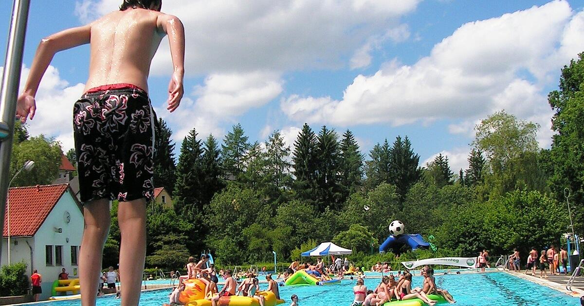 Anonymous donor pays for children's outdoor swimming pool entry for ...