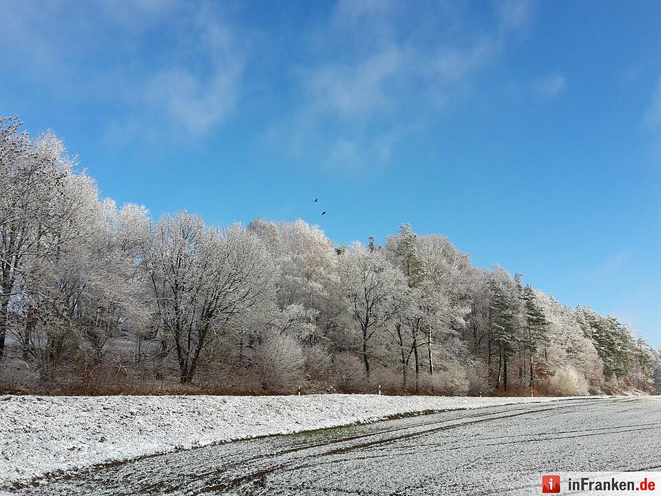 Es hat geschneit! Raum Bayreuth Foto: inFrankenPix Sunny74