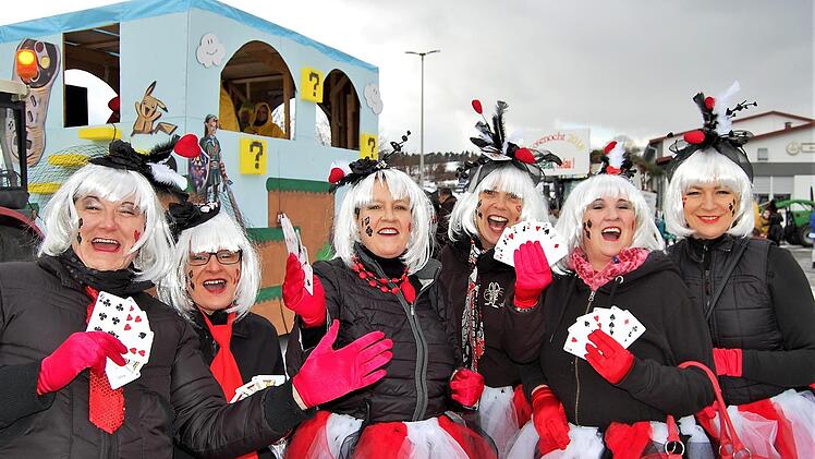 Faschingsumzug am Rosenmontag in Stangenroth. Foto: Sigismund von Dobschütz