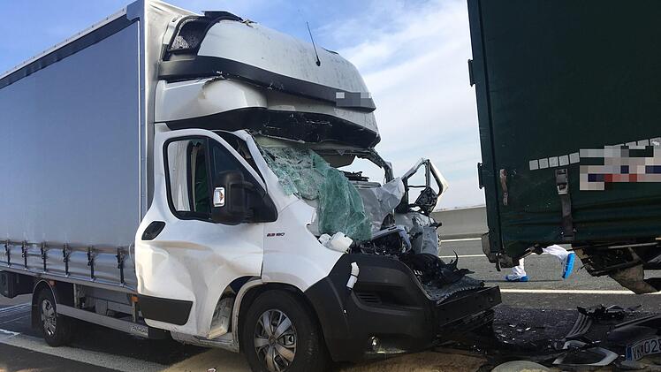 Ein Unfall mit t&ouml;dlichen Folgen hat sich am Dienstagnachmittag auf der A3 in Unterfranken ereignet. Foto: News5/H&ouml;nig
