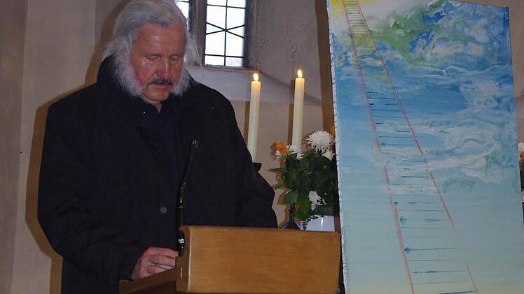 Ingo Cesaro beschrieb in seinem Gedicht "Während Ungeduldige warten", wie Gott durch Engel Himmel und Erde verbindet.  Foto: hs