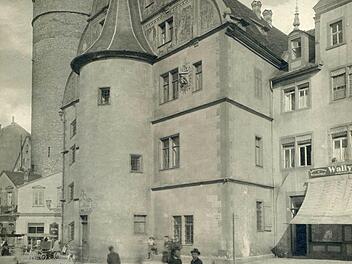Das Kitzinger Rathaus um 1910. An diesem Wochenende feiert die Stadt 450 Jahre Rathaus.  Foto: Stadtarchiv