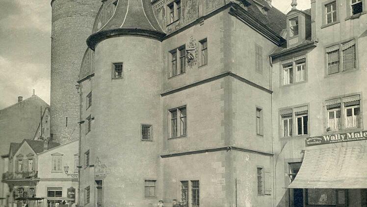 Das Kitzinger Rathaus um 1910. An diesem Wochenende feiert die Stadt 450 Jahre Rathaus.  Foto: Stadtarchiv