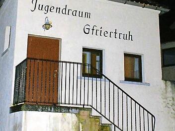 Wo früher Lebensmittel kühl gelagert wurden, treffen sich heute die Jugendlichen von Burgpreppach. Foto: gsch