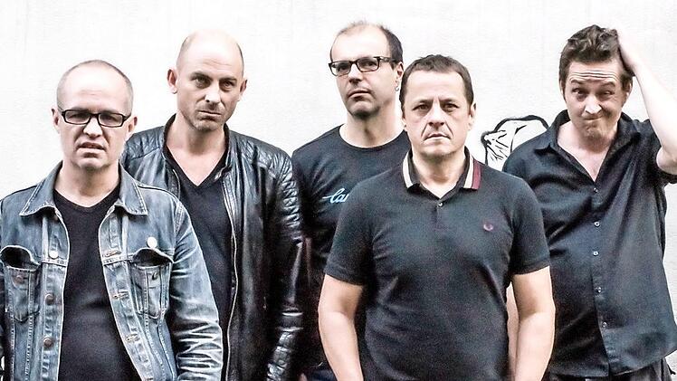 Lee Hollis und "Steakknife" stehen am Samstag im JUZ auf der Bühne. Verstärkung kommt aus Schweinfurt und Kronach.