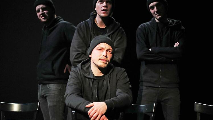 Szene aus "Jihad Baby" in der Coburger Reithalle Foto: Henning Rosenbusch