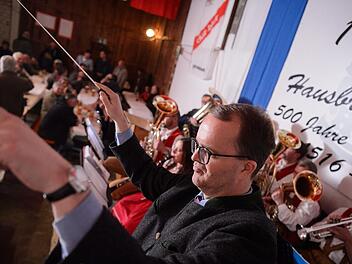 St&uuml;rmischer Beifall f&uuml;r den roten Markus in Gnodstadt