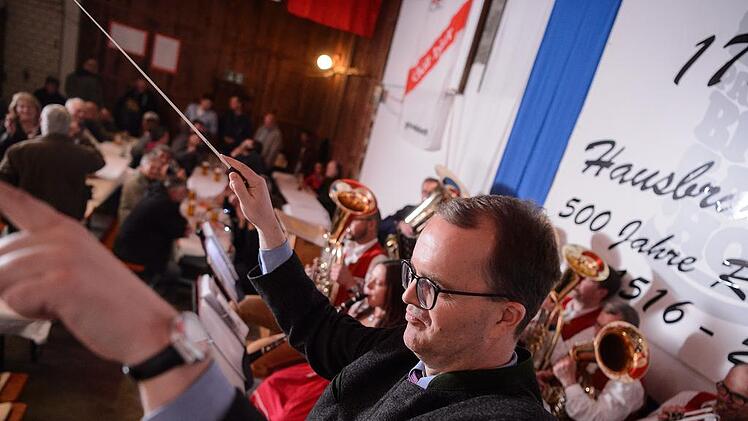 St&uuml;rmischer Beifall f&uuml;r den roten Markus in Gnodstadt