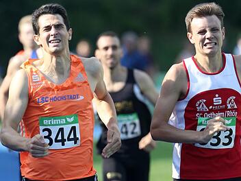 Marco Kürzdörfer vom LSC Höchstadt (li.) verpasste die DM-Norm, gewann über 800 Meter aber Silber. Kiefner