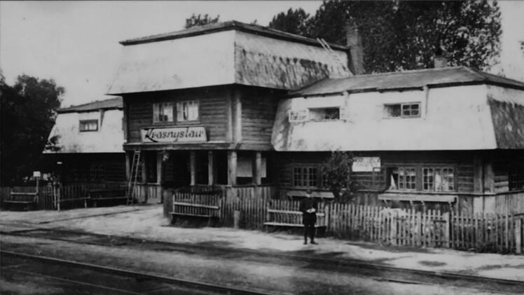 Der Bahnhof von Krasnystaw, die Endstation von zwei Deportationszügen mit fränkischen Juden:  Von hier aus mussten die Menschen 18 Kilometer ins Ghetto Krasniczyn marschieren. Unter den Opfern war auch die Kulmbacher Familie Georg und Berta Davidsohn mit ihren drei Kindern.  Sie wurde im April 1942 nach Krasnystaw transportiert.Archiv/Ekkehard Hübschmann