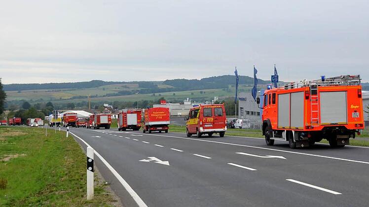 Großübung der Feuerwehr Notfallkontingente Foto: Peter Rauch