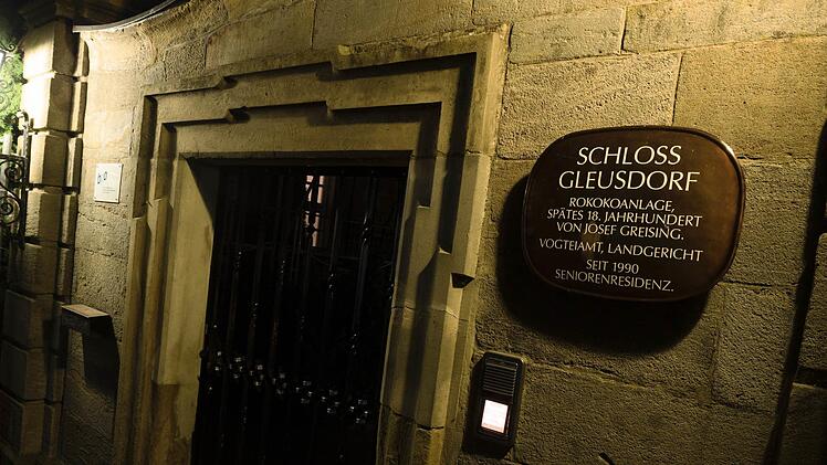 Die Haftbefehle gegen zwei führende Mitarbeiter, die in Untersuchungshaft gekommen waren, wurden nun aufgehoben. Sie dürfen die Seniorenresidenz nun wieder betreten. Foto: dpa