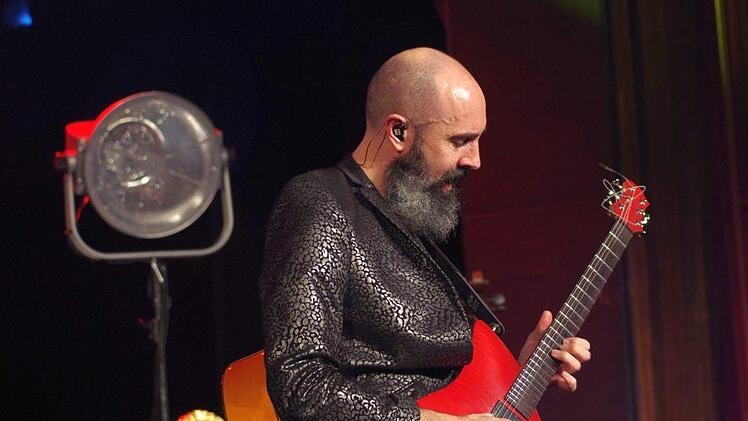Philipp Seeholzer rockt das Kurtheater Bad Kissingen. Klaus Werner