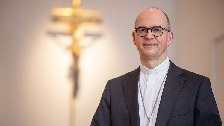 Würzburger Bischof zu hunderten Missbrauchsfällen: "Beschämend und erschütternd"