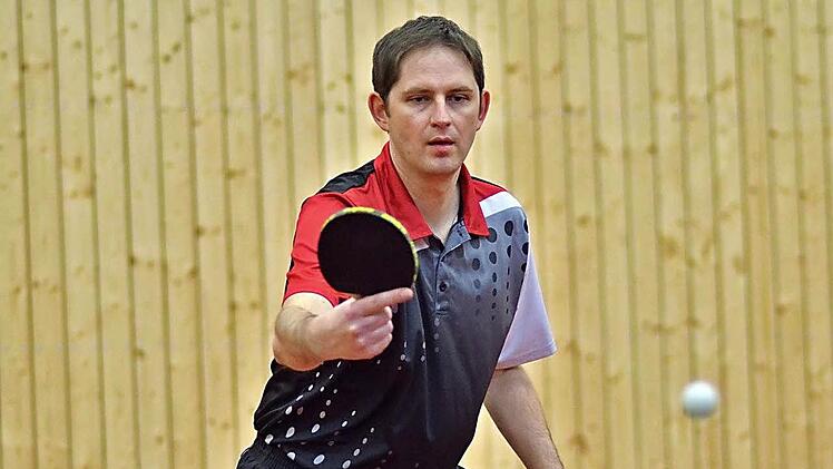 Beim 9:7-Sieg des TSV Windheim II gegen den TSV Stockheim blieb Andreas Trebes in seinen zwei Einzeln und im Doppel mit Andreas Neubauer ungeschlagen. Foto: Hans Franz