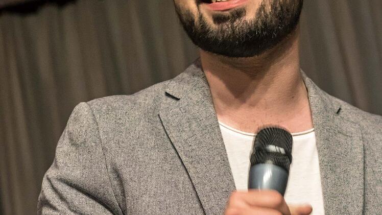 Jonathan Zelter begeisterte seine Zuhörer mit geradlinigen Schlagern aus der eigenen Feder. Foto: Jochen Berger