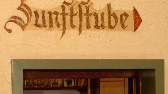 Das Schank-Fenster: Früher holten viele von hier das Bier in Krügen oder Kannen nach Hause. Foto: privat