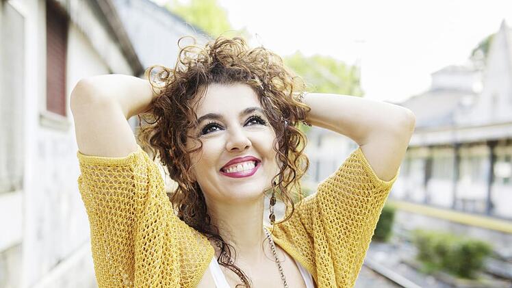 Lily Dahab wird am 4. April mit ihrer Band in Coburg erwartet.Foto: PR