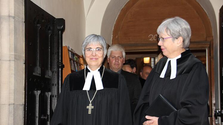 Dekanin Dorothea Richter wurde feierlich in den Ruhestand verabschiedet. Foto: Veronika Schadeck
