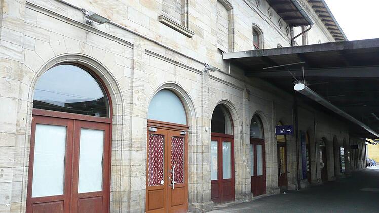Das Bistro im Lichtenfelser Bahnhof ist seit Jahren geschlossen.Popp