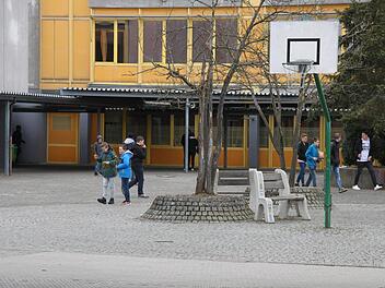 Die Zahl der Schüler an der Mittelschule Altenkunstadt ist leicht gesunken von 315 auf 296. Einen Grund zur Besorgnis sah man bei der Schulverbandsversammlung in dem leichten Rückgang nicht.  Foto: Stephan Stöckel