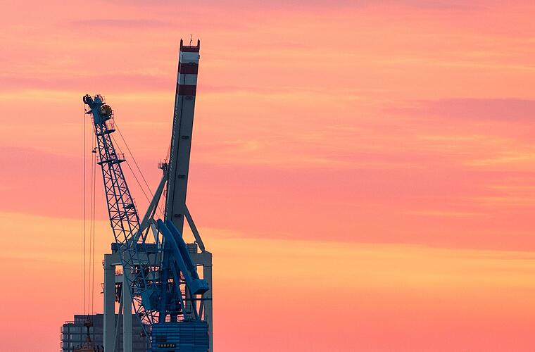 Mehr arbeiten fürs BIP: Einen Feiertag ganz streichen?