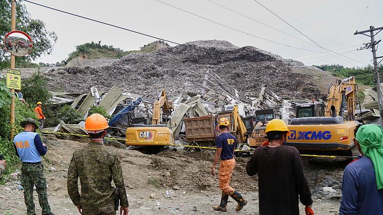 M&uuml;lllawine auf Deponie in Philippinen