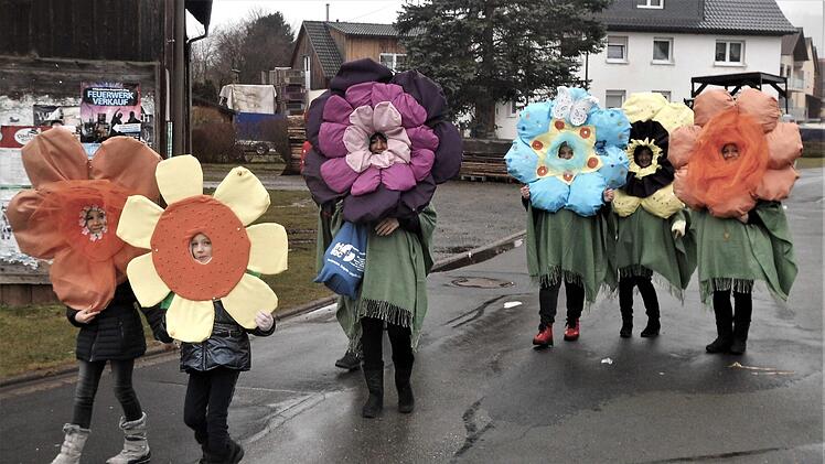 Impressionen vom Faschingsumzug in Welitsch. Foto: Wolfgang Leicht