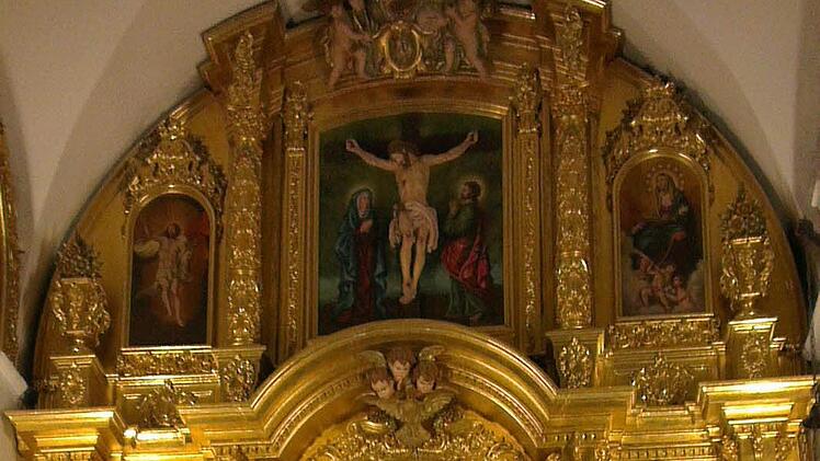 In güldenem Glanz: die Madonna von Mijas, dem "weißen Dorf"