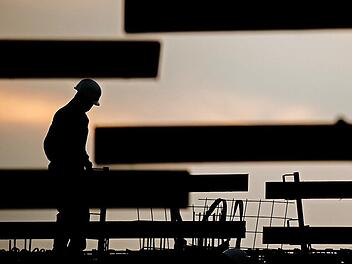 Die Arbeitslosigkeit im Agenturbezirk hat sich 2021 gegenüber dem Vorjahr um 4,1 Prozent verringert.