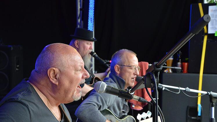 Gediegeneres gab's zum Fr&uuml;hschoppen am Sonntag mit RCR  Foto: bp