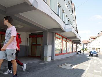 Das Kupsch-Gebäude steht seit der Schließung des Marktes Ende August 2012 leer.  Foto: Archiv/Arkadius Guzy