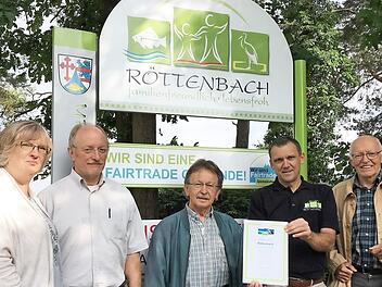 Röttenbach bleibt weitere zwei Jahre Fairtrade-Gemeinde.  Foto: PR