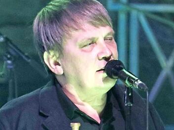 Sven Regener beim Konzert in Wunsiedel