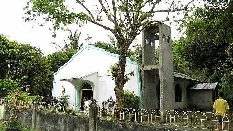Die Kirche von Napti (Gemeinde Batan) ist durch den Taifun zerstört worden. Ein aktuelles Bild haben die Dorns momentan nicht - die Kontaktaufnahme in die Katastrophengebiete ist schwierig.  Foto: privat