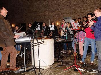 Auf Trab hielten die Hammelburger Realschüler "Crazy Little Jazzband" ihr Publikum unter der Leitung von Stefan Eideloth.